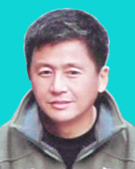 張艾群