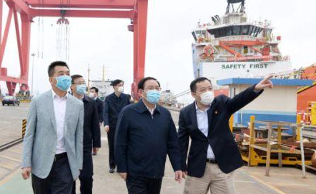 上海市委書記李強(qiáng)實(shí)地調(diào)研臨港外高橋海工